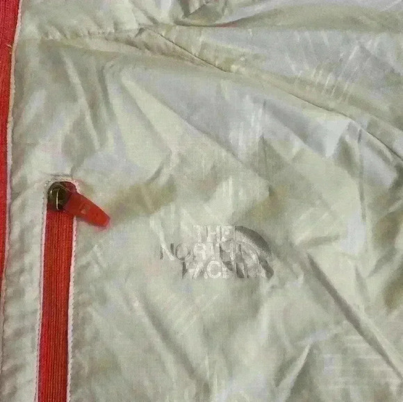 The North Face mens windbreaker,  Medium - Picture 4 of 4
